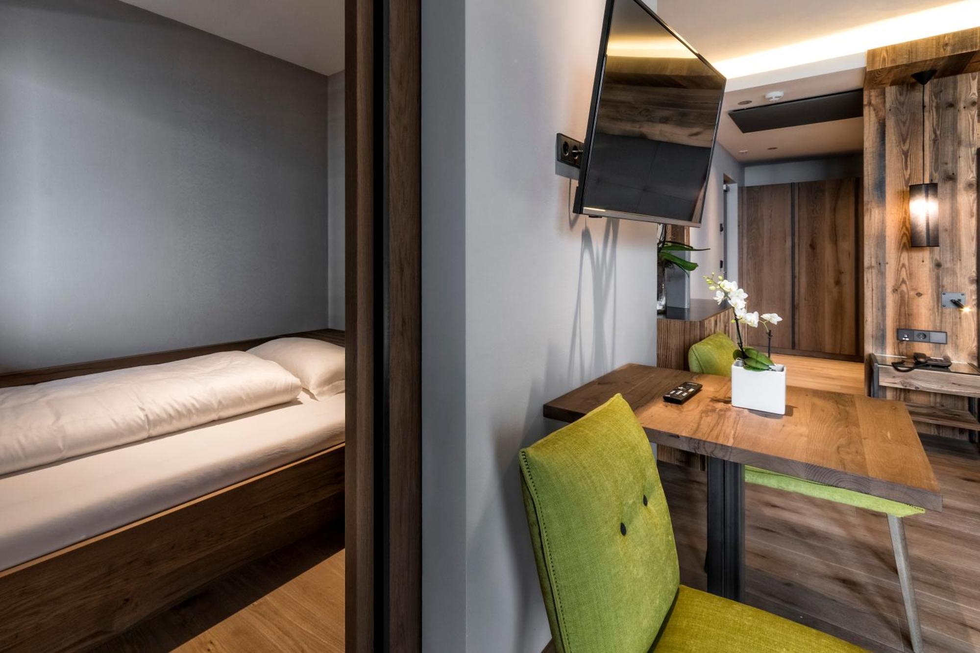 Avidea - Adults Only Hotel Lagundo Phòng bức ảnh
